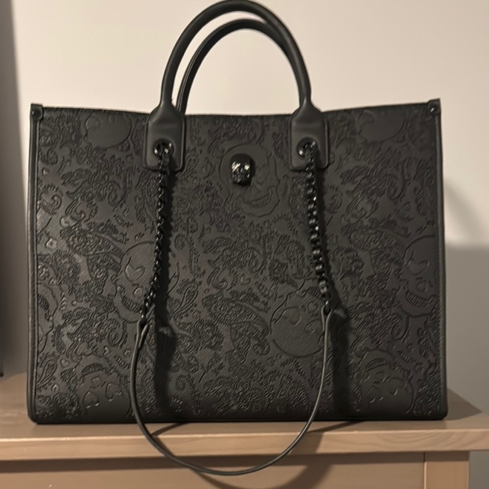 Betsey Johnson Large Black Structured Skull Tote Bag with Wristlet
